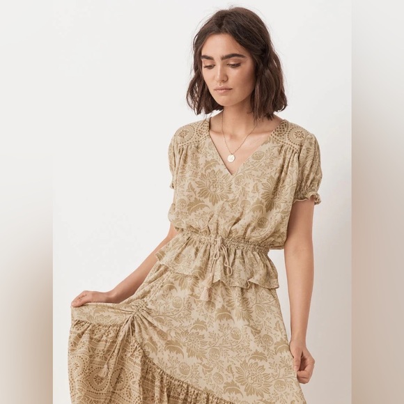 Spell Lioness Cap Sleeve Blouse - Picture 14 of 16